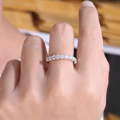 DIAMOND MOISSANITE RING
