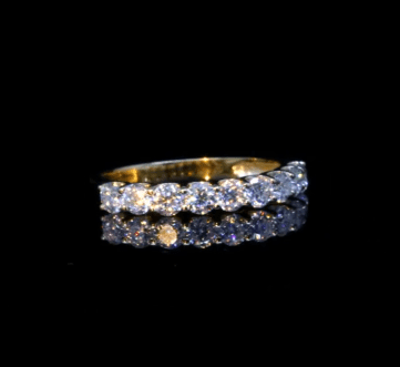 DIAMOND MOISSANITE RING