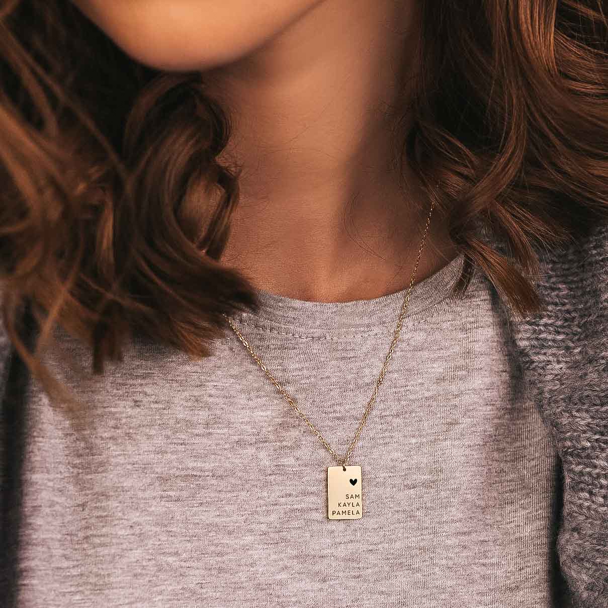 ELEGANT ENGRAVED RECTANGLE NECKLACE
