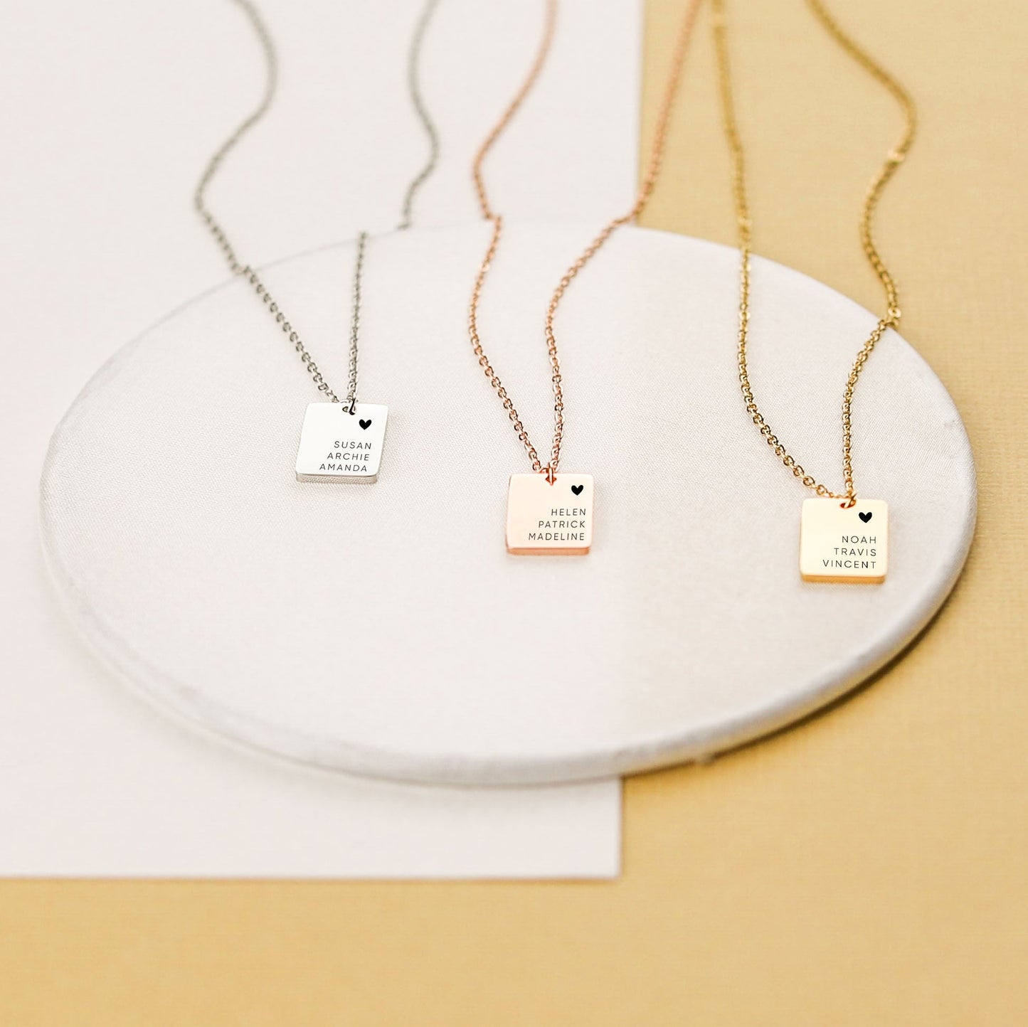 ELEGANT ENGRAVED RECTANGLE NECKLACE