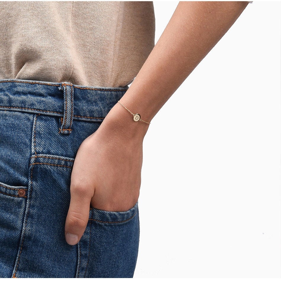 CLASSIC SCRIPT ENGRAVED INITIAL COIN BRACELET - Ora Gift