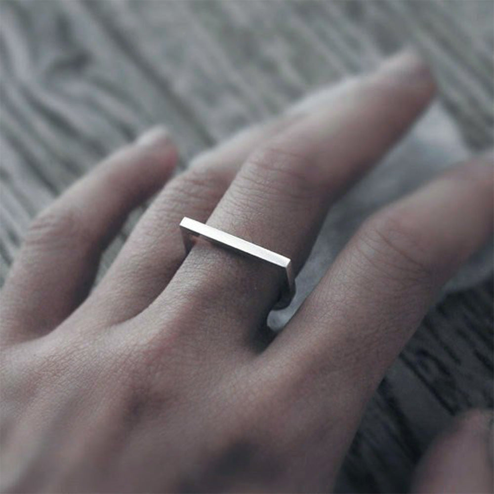 D SHAPE SILVER RING