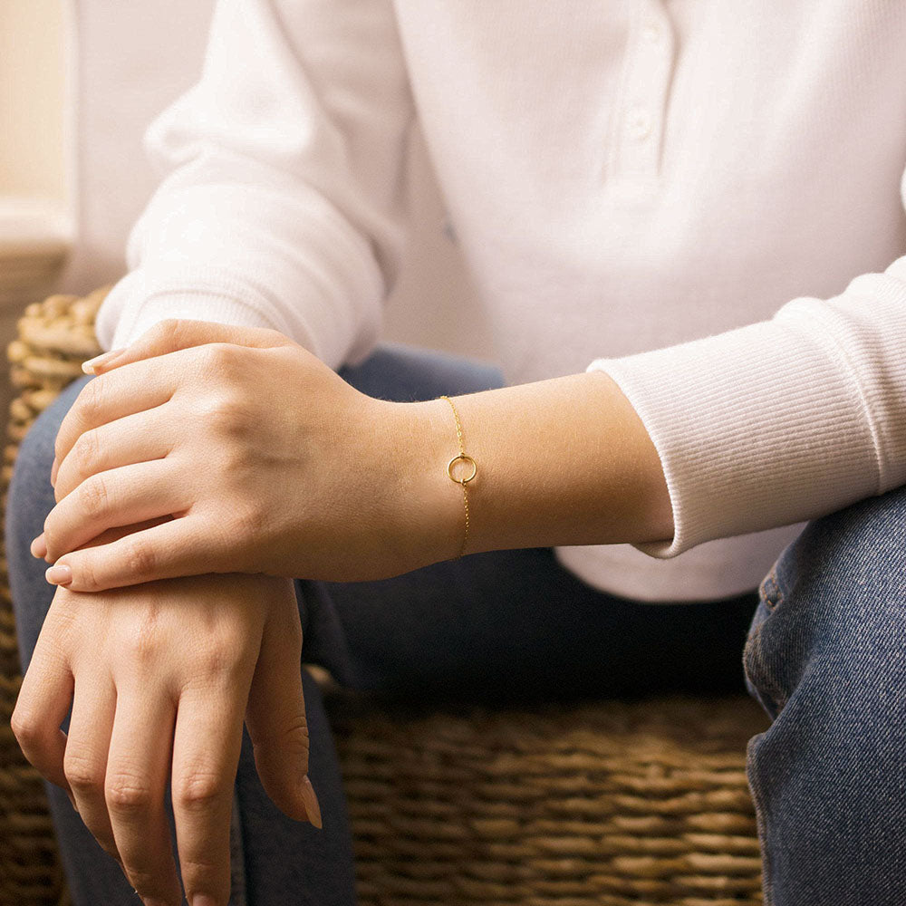 MINIMAL OPEN CIRCLE BRACELET