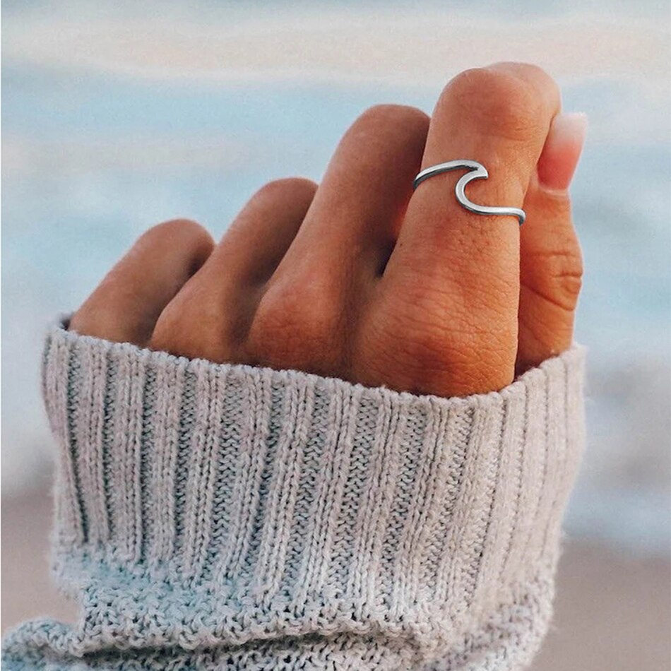 SIMPLE SEA WAVE RING