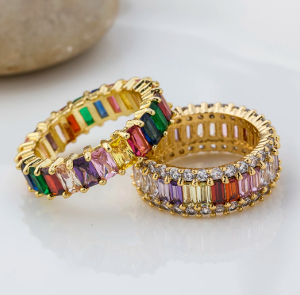 NARROW BAGUETTE RAINBOW RING