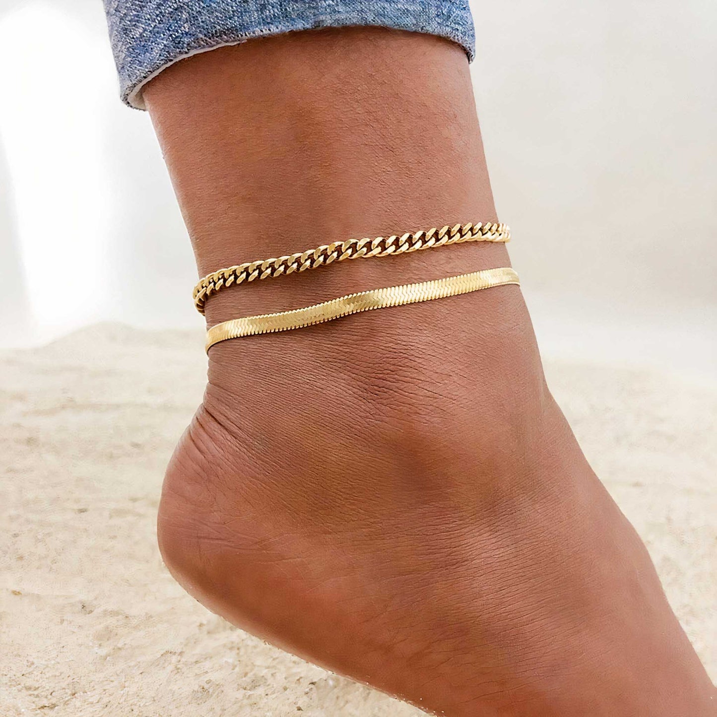 DELICATE SET OF TWO CHAIN ANKLETS