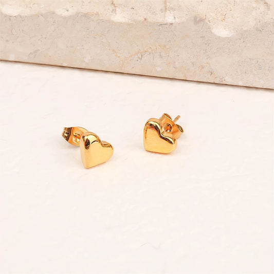 MINIMALIST HEART SHAPE STUDS