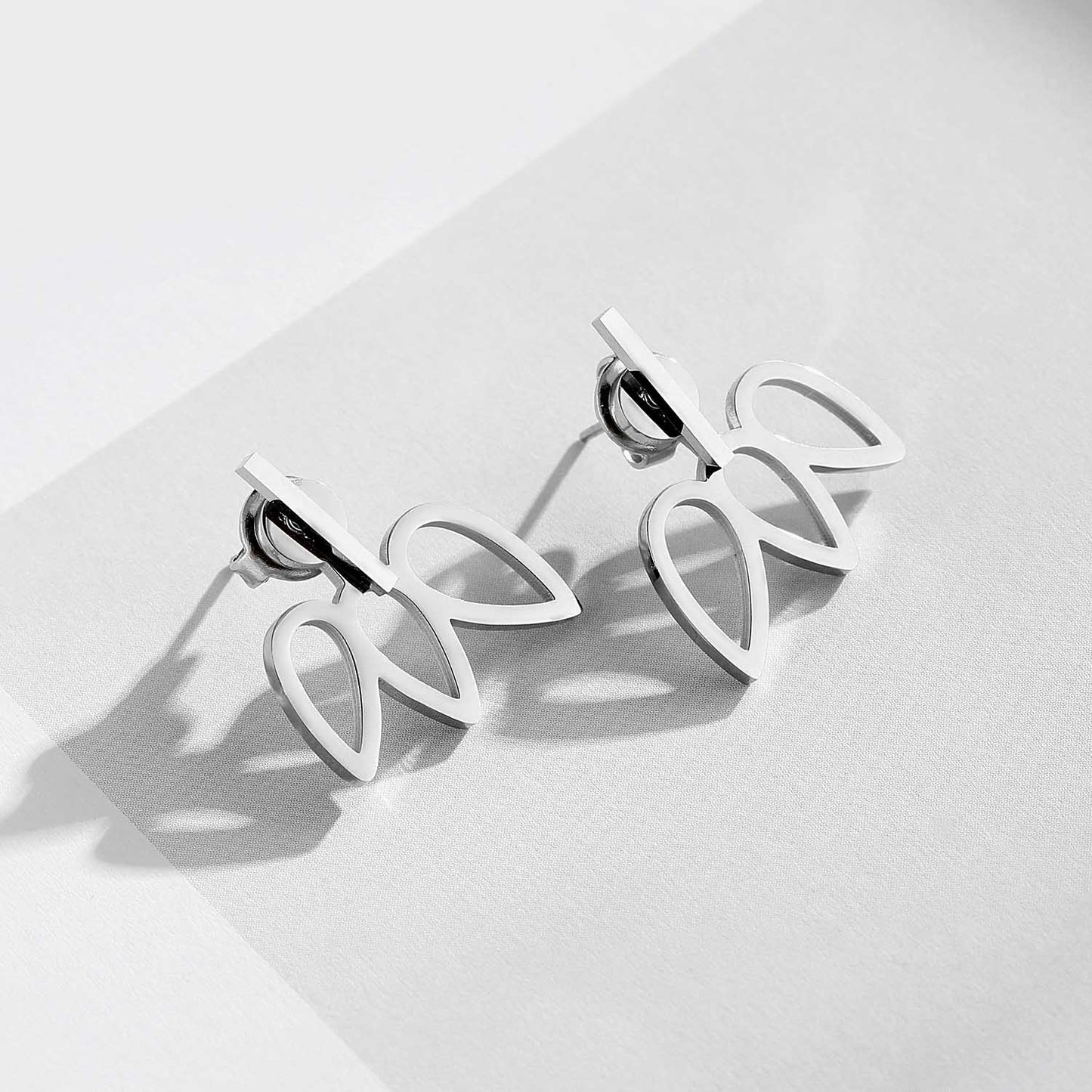 WATERDROP STYLE STUDS