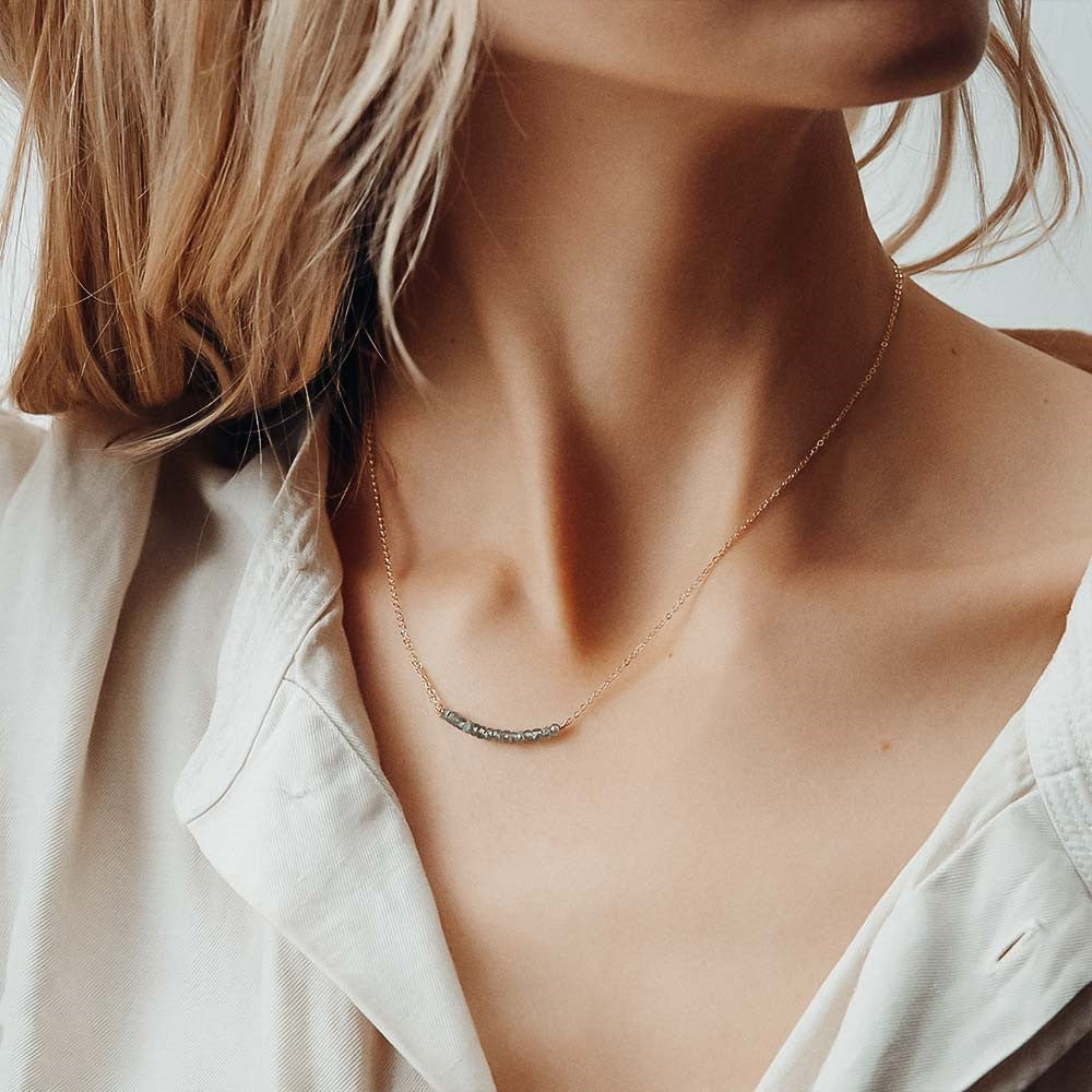 MINIMAL CRYSTAL CHOKER