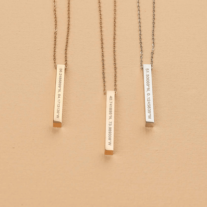 PERSONALIZED VERTICAL BAR NECKLACE