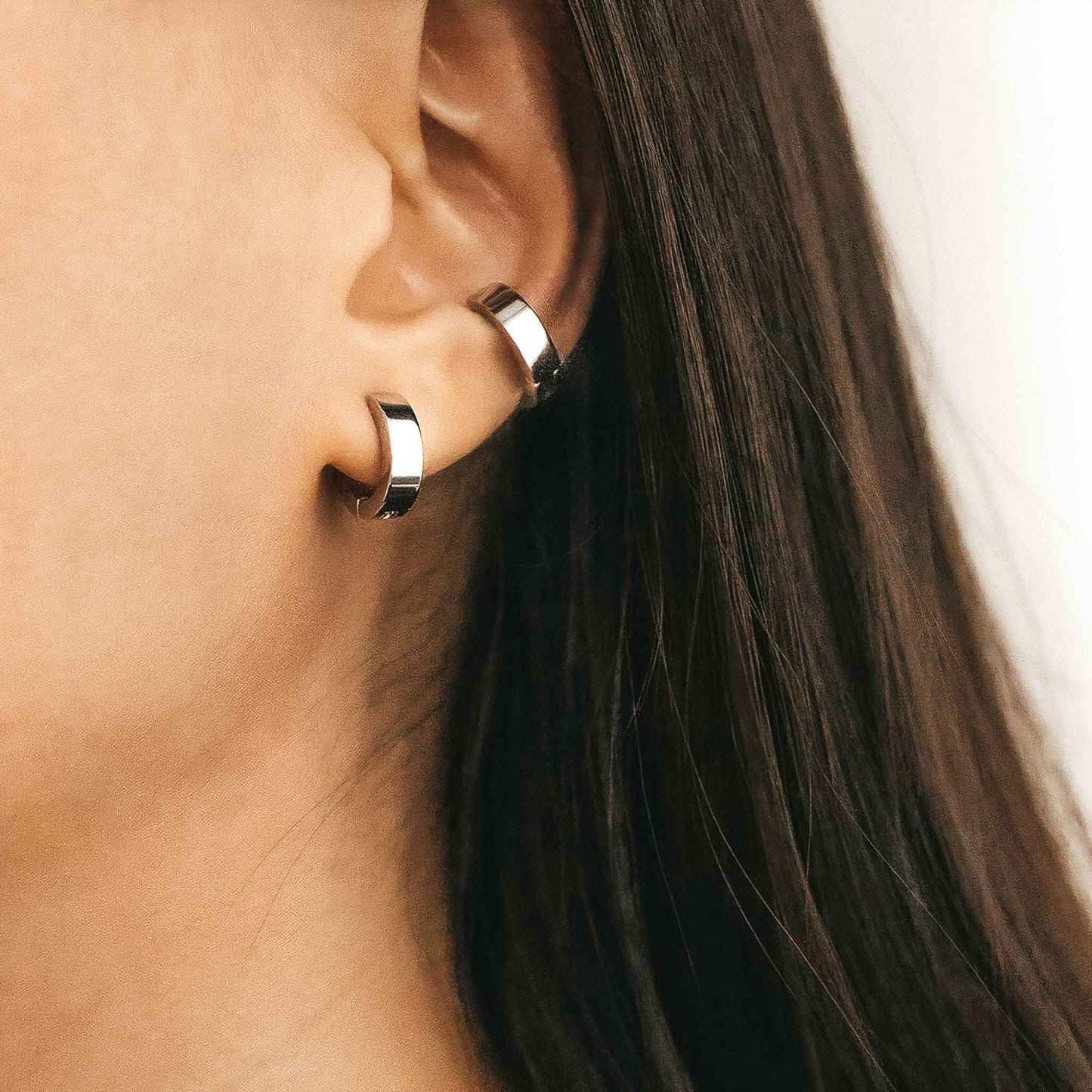 BOLD HUGGIE HOOP EARRINGS