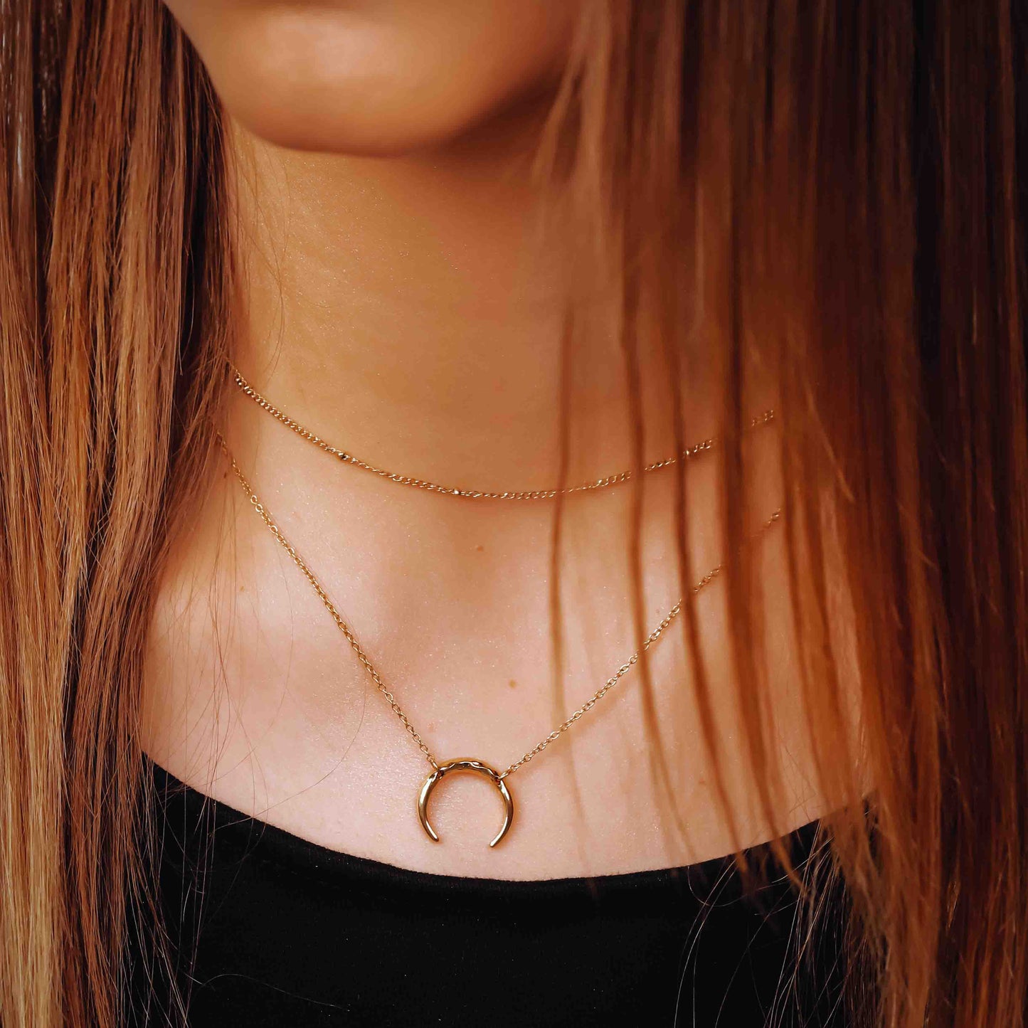 HAMMERED CRESCENT MOON NECKLACE