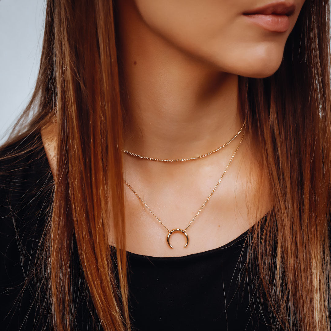 HAMMERED CRESCENT MOON NECKLACE