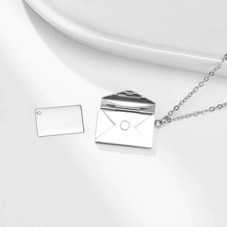 SPECIAL ENVELOPE MESSAGE NECKLACE