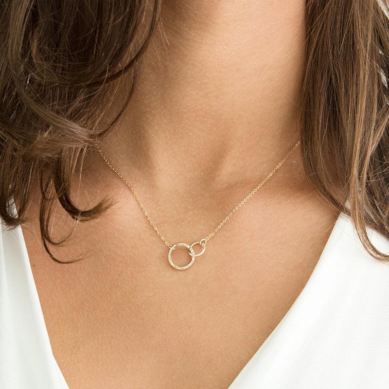 PRECISE INTERLOCKING TWO CIRCLE NECKLACE - Ora Gift