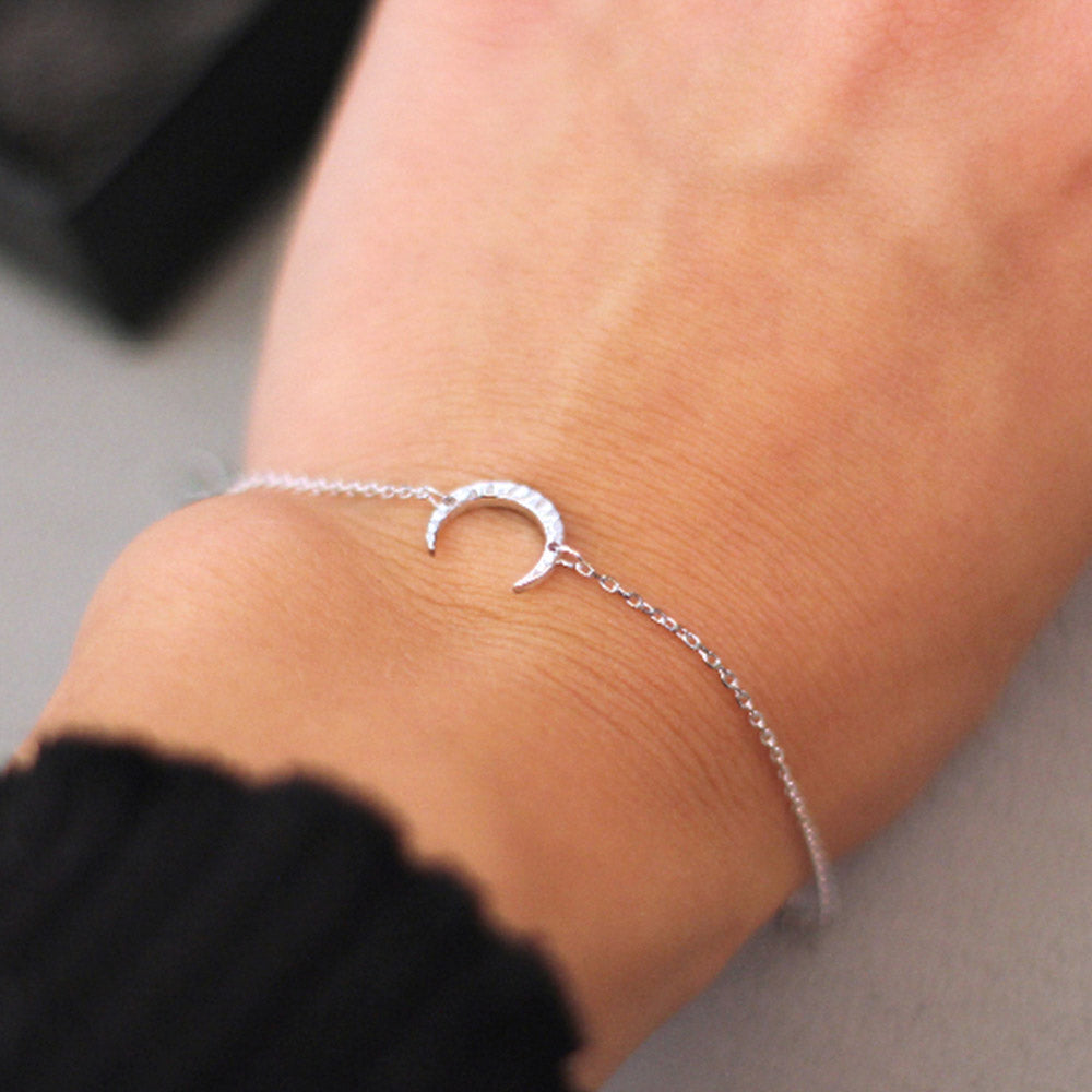 HAMMERED MOON BRACELET