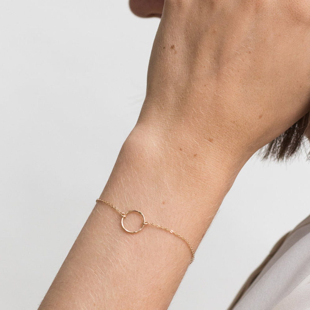 MINIMAL OPEN CIRCLE BRACELET