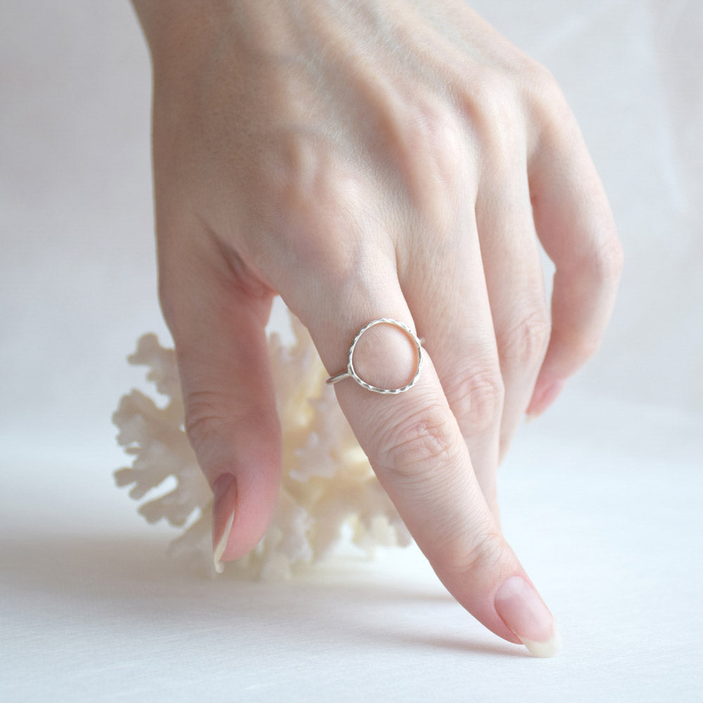 OPEN CIRCLE RING