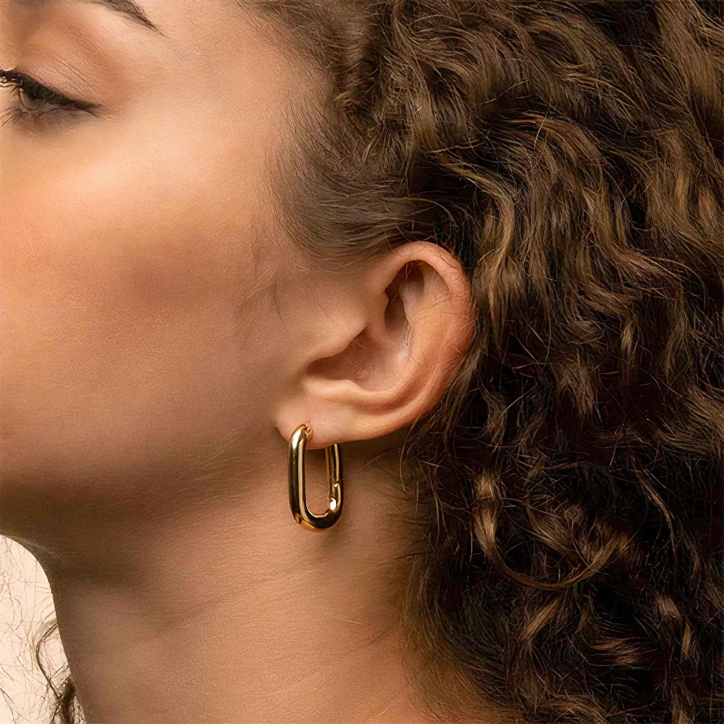 MINIMALIST OBLONG HOOP EARRINGS