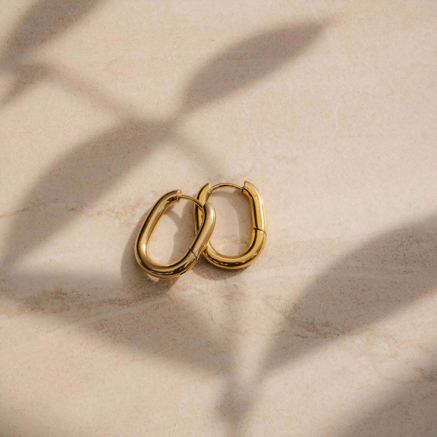 MINIMALIST OBLONG HOOP EARRINGS