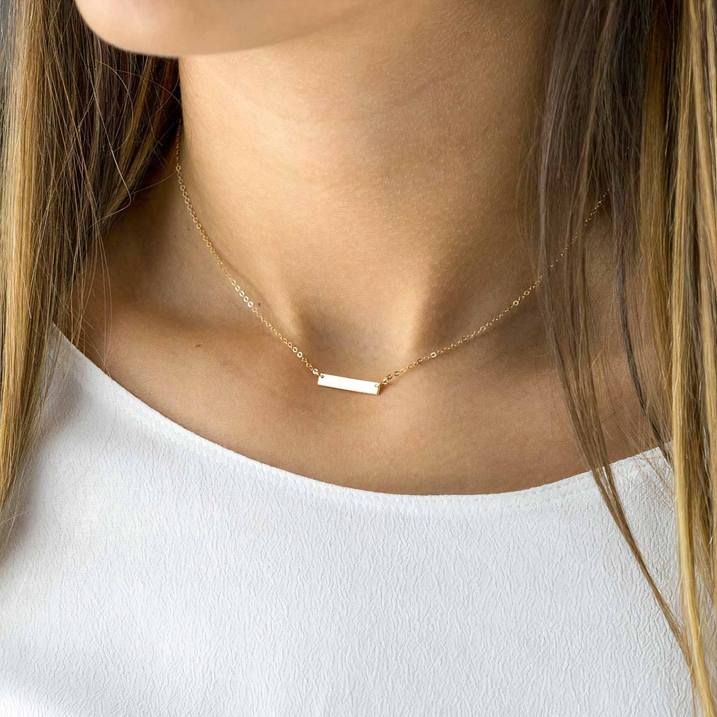 TINY BAR NECKLACE