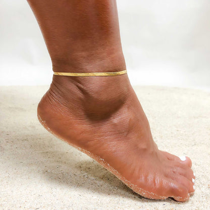 DELICATE SET OF TWO CHAIN ANKLETS