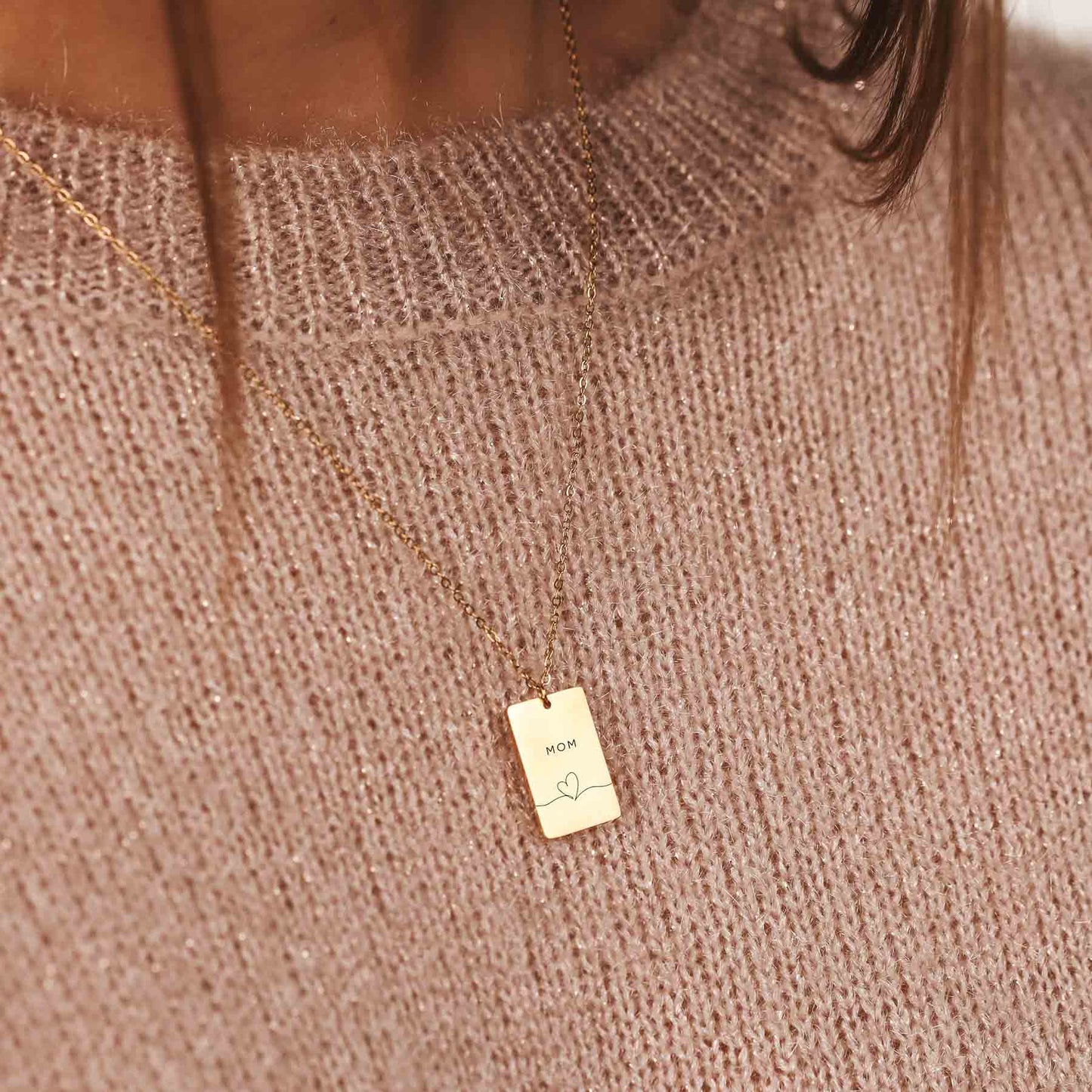 TRENDY RECTANGLE NECKLACE FOR MOM