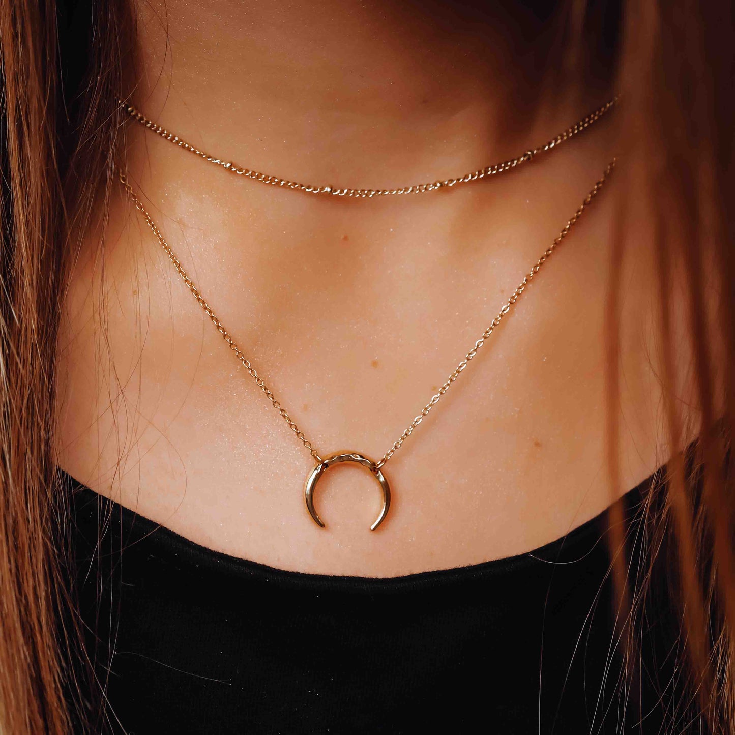 HAMMERED CRESCENT MOON NECKLACE