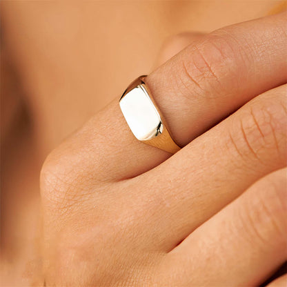 PERSONALIZED RECTANGLE SIGNET RING