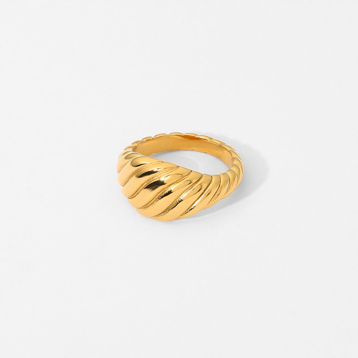 MODERN TWIST BOLD RING